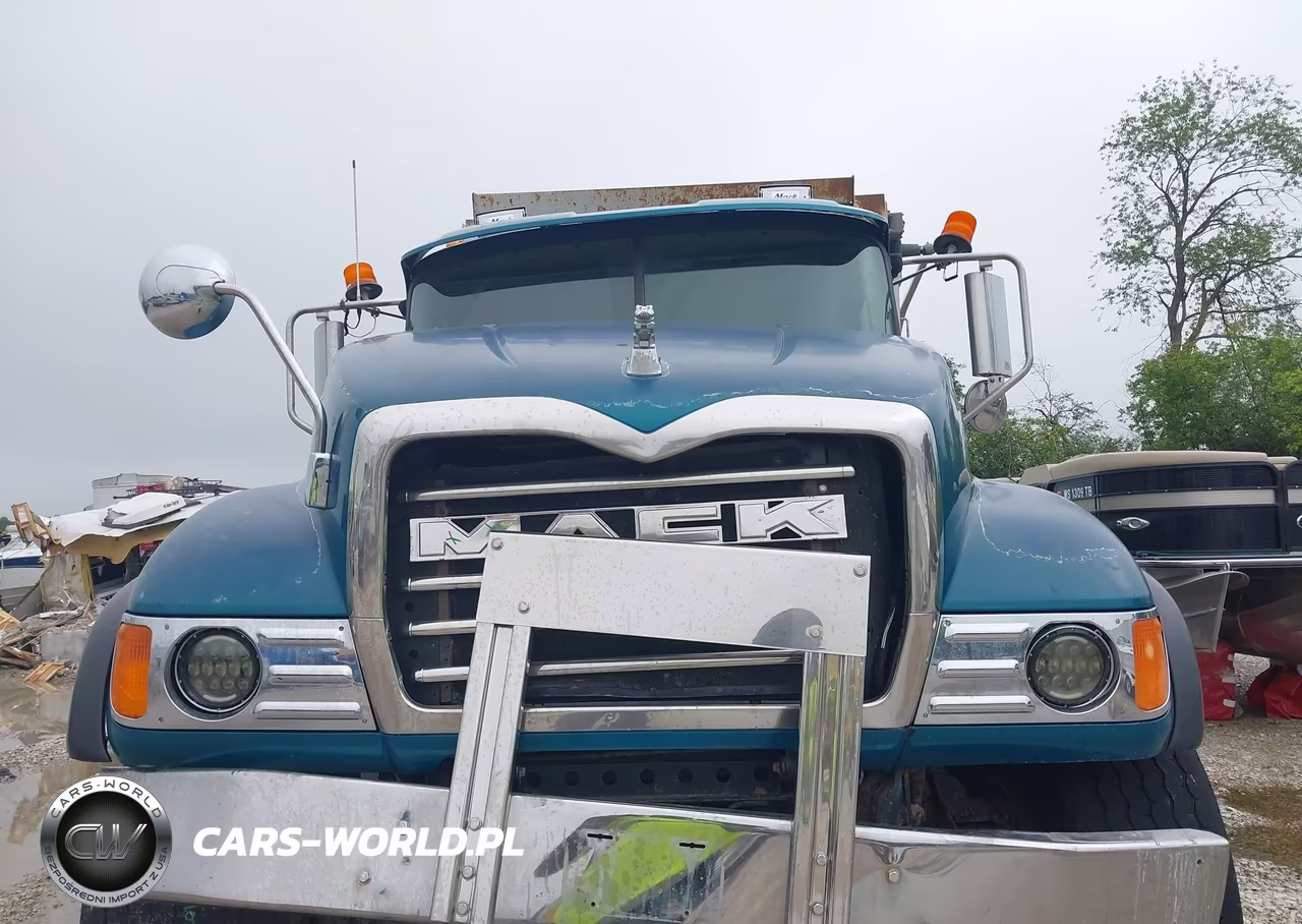 2005 Mack 700 Cv700 VIN:1M2AG10C35M015796 - 11