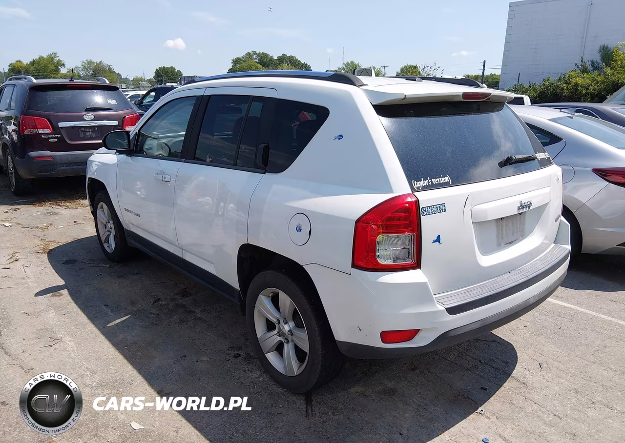 2011 Jeep Compass VIN:1J4NT1FB8BD190082 - 3