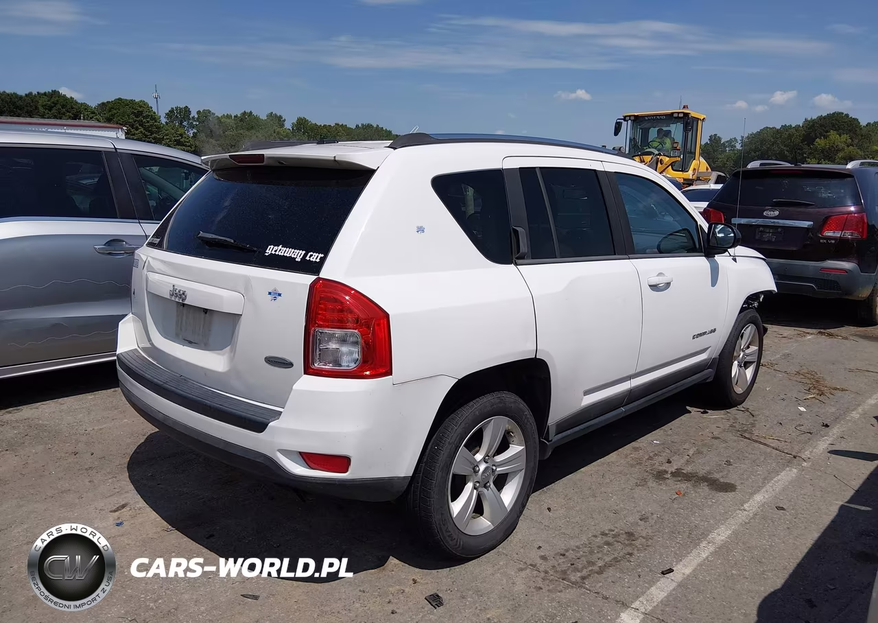2011 Jeep Compass VIN:1J4NT1FB8BD190082 - 4