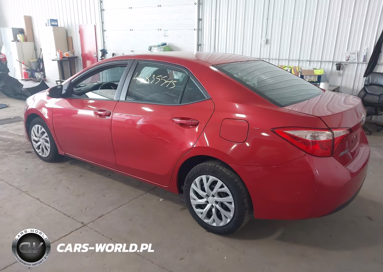 2017 Toyota Corolla Le VIN:5YFBURHE9HP569299 - 3