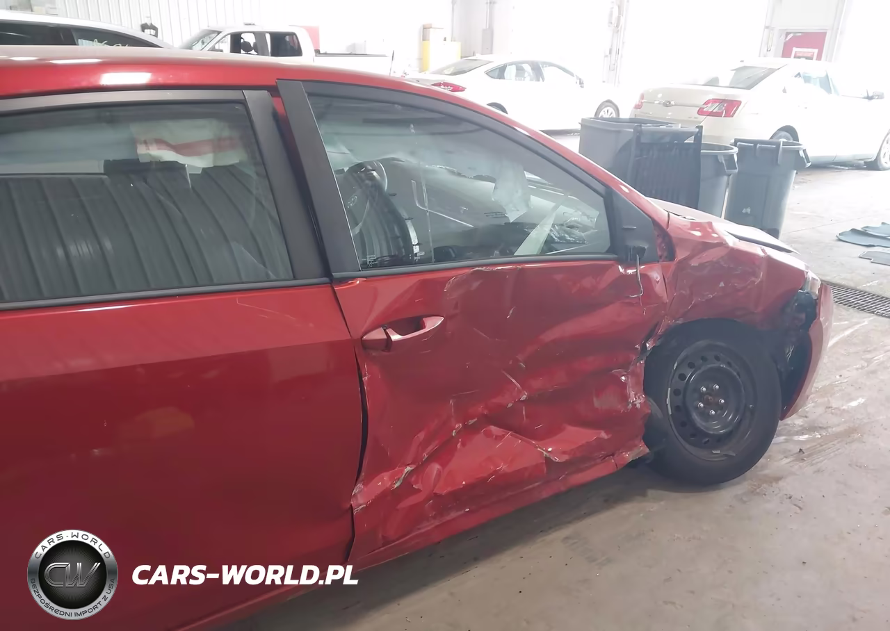 2017 Toyota Corolla Le VIN:5YFBURHE9HP569299 - 6