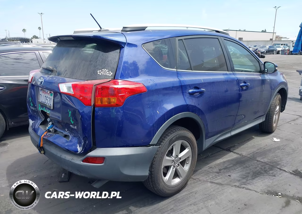 2015 Toyota Rav4 Xle VIN:2T3WFREVXFW192954 - 4
