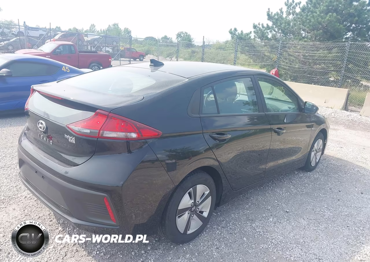 2017 Hyundai Ioniq Hybrid Blue VIN:KMHC65LC1HU056351 - 4