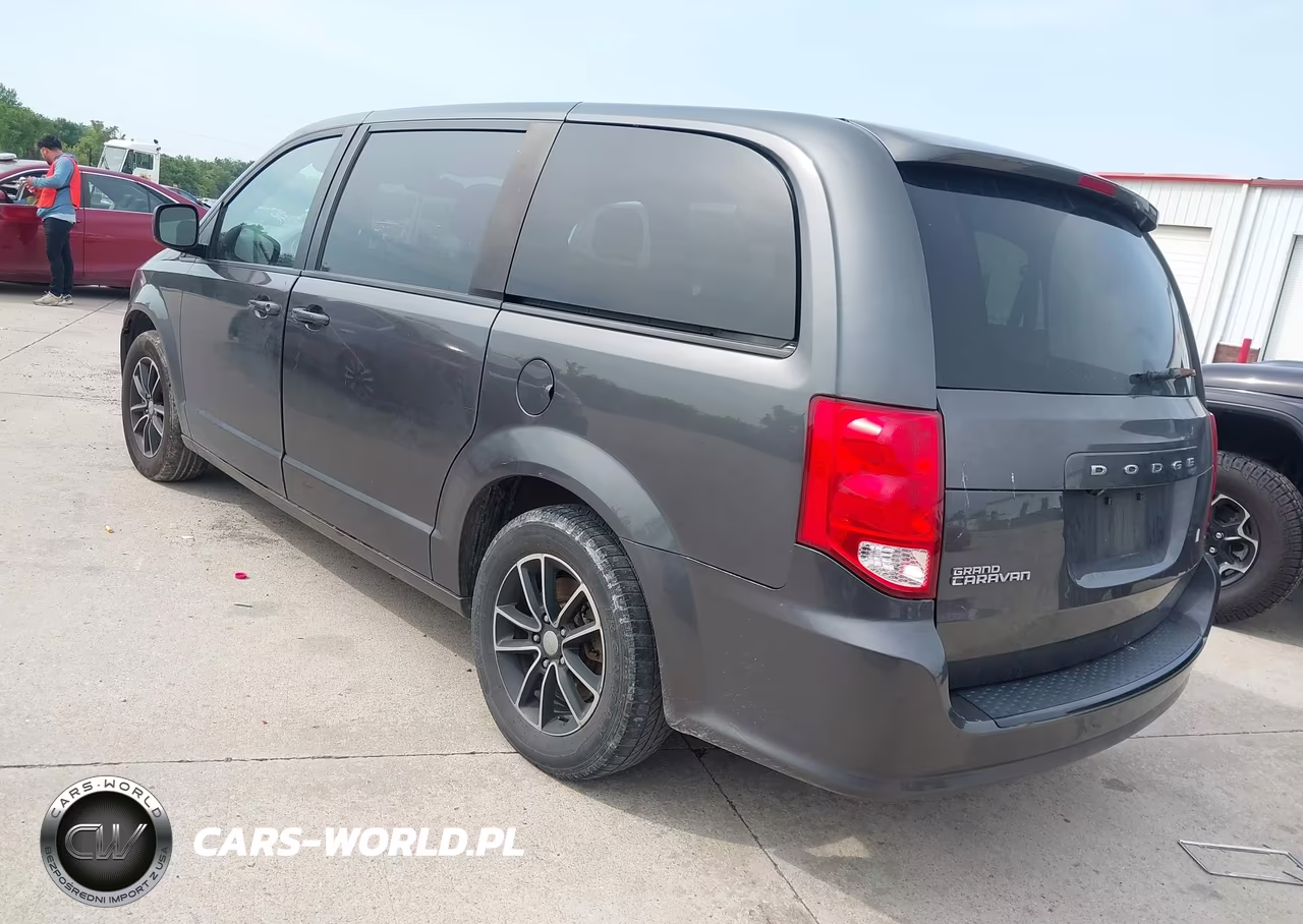 2018 Dodge Grand Caravan Se Plus VIN:2C4RDGBG3JR329619 - 3