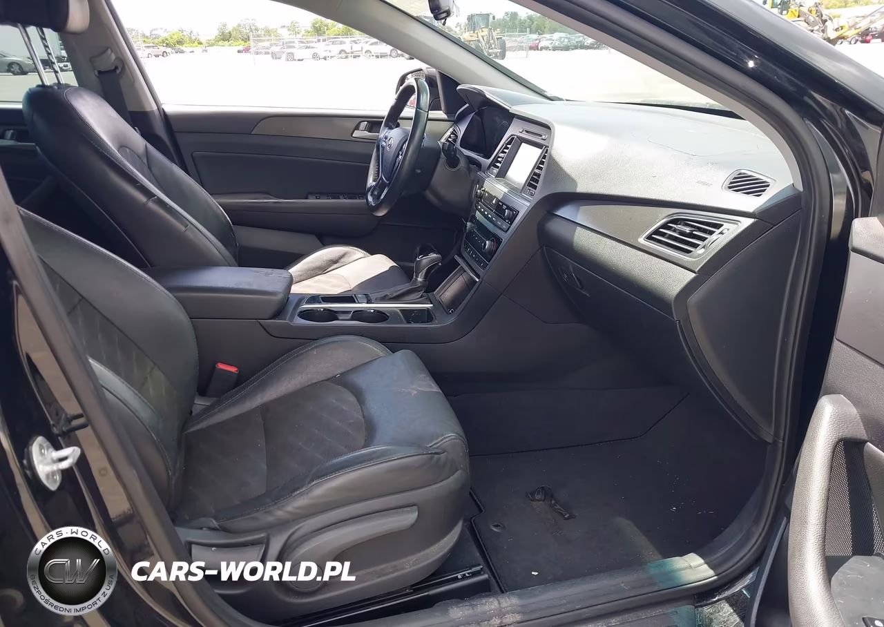 2017 Hyundai Sonata Sport VIN:5NPE34AF1HH552192 - 5