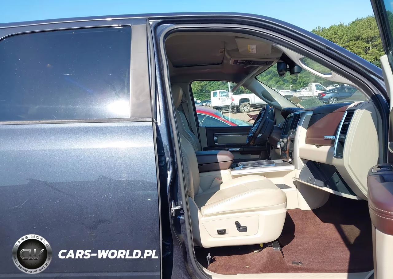 2015 Ram 1500 Laramie VIN:1C6RR6NT5FS621340 - 5