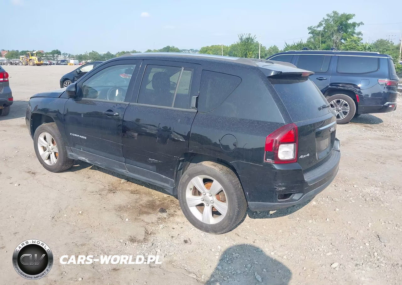 2015 Jeep Compass Latitude VIN:1C4NJDEB8FD162903 - 3