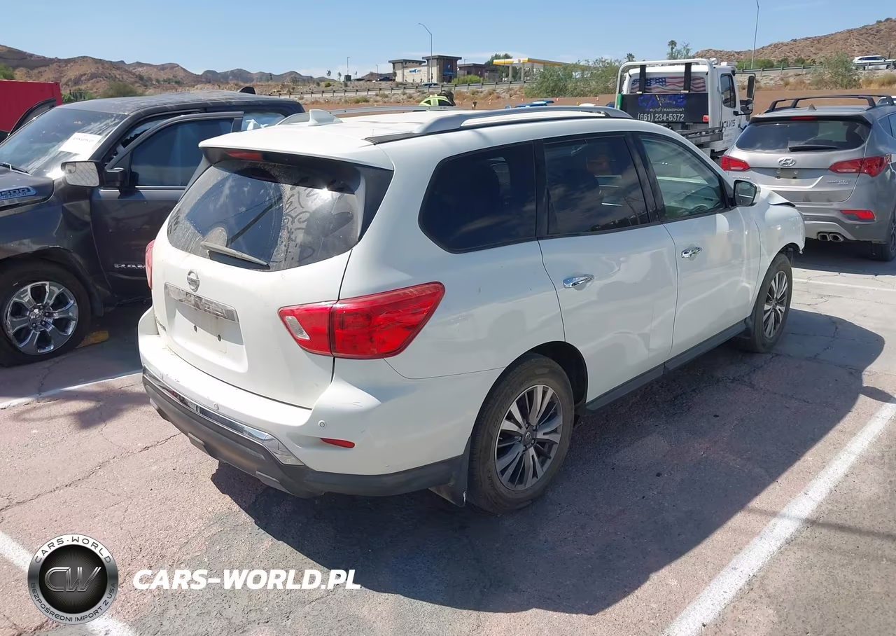2019 Nissan Pathfinder S VIN:5N1DR2MN0KC581957 - 4