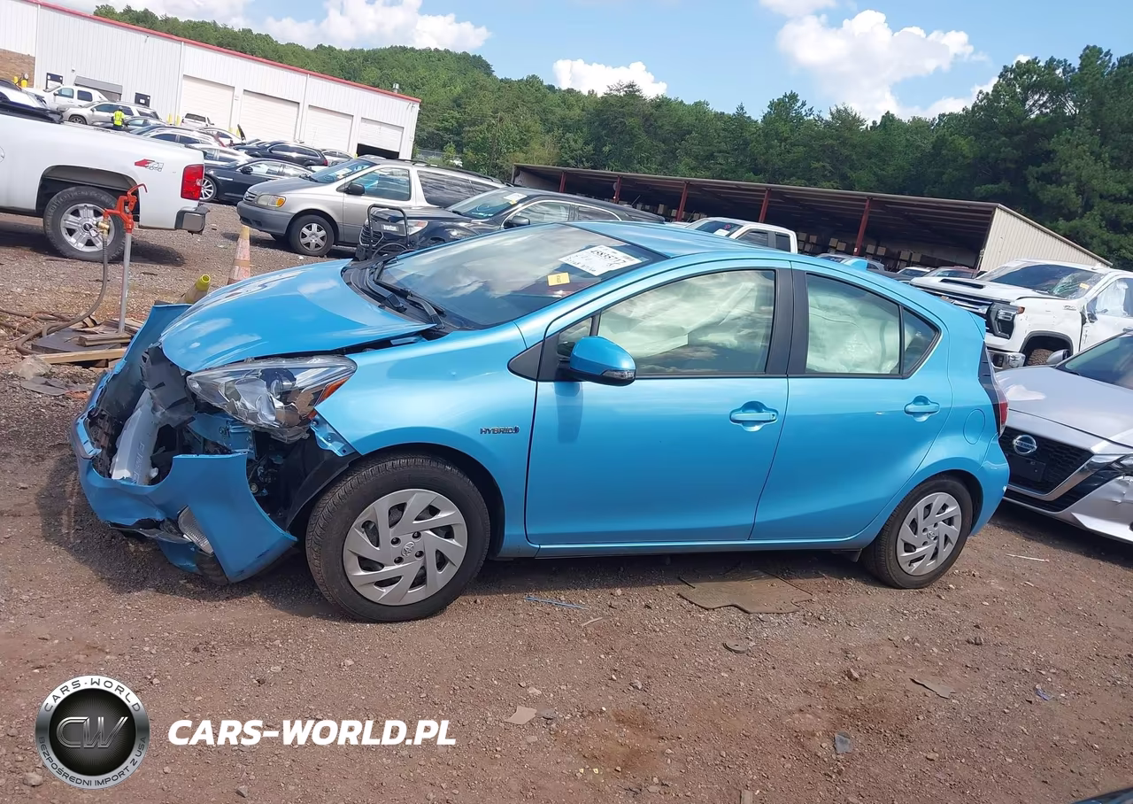 2016 Toyota Prius C One VIN:JTDKDTB39G1126254 - 14