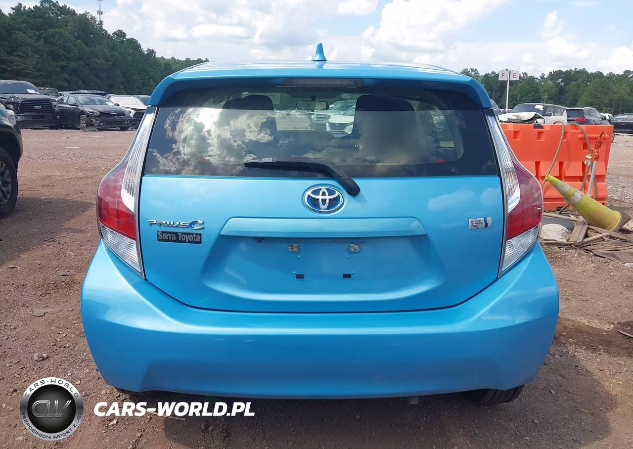 2016 Toyota Prius C One VIN:JTDKDTB39G1126254 - 16