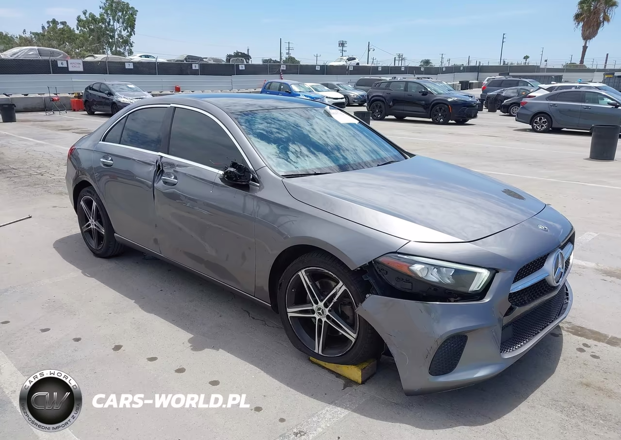 2019 Mercedes-Benz A 220 – zdjęcie 1 z 16