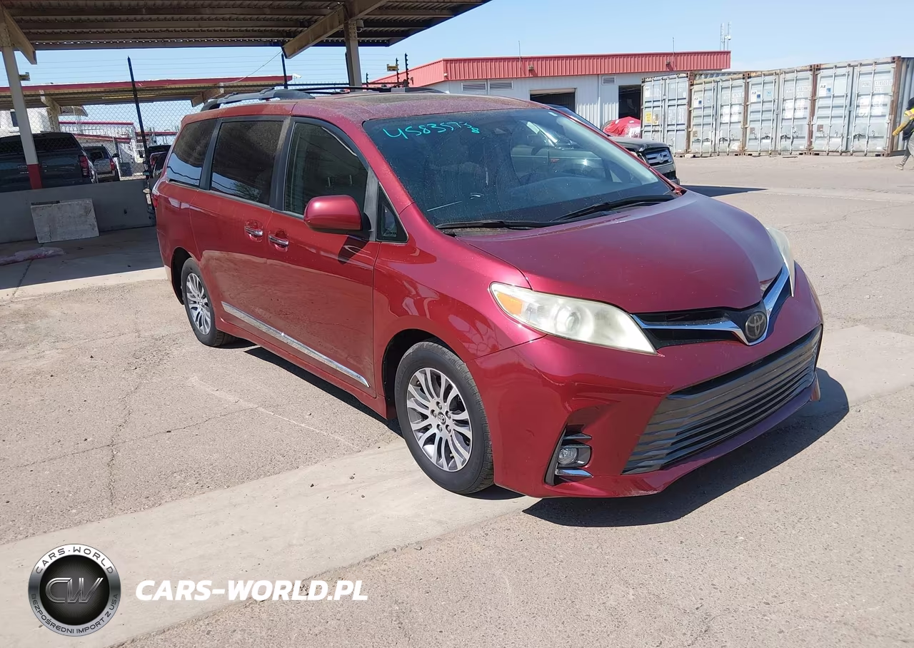 TOYOTA SIENNA XLE