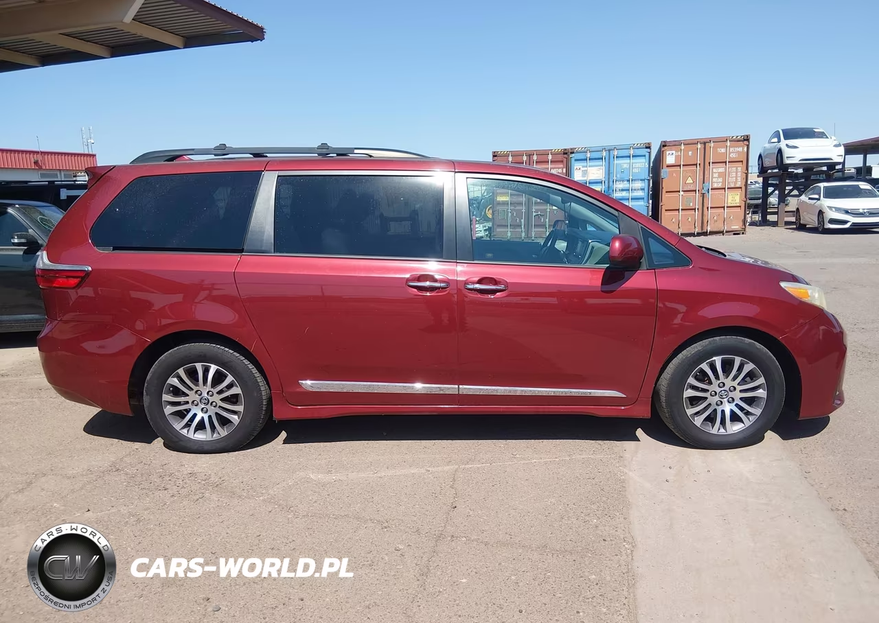 TOYOTA SIENNA XLE VIN:5TDYZ3DC3JS917978 - 12