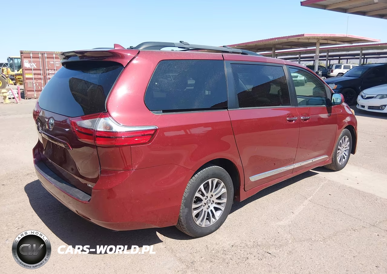 TOYOTA SIENNA XLE VIN:5TDYZ3DC3JS917978 - 4