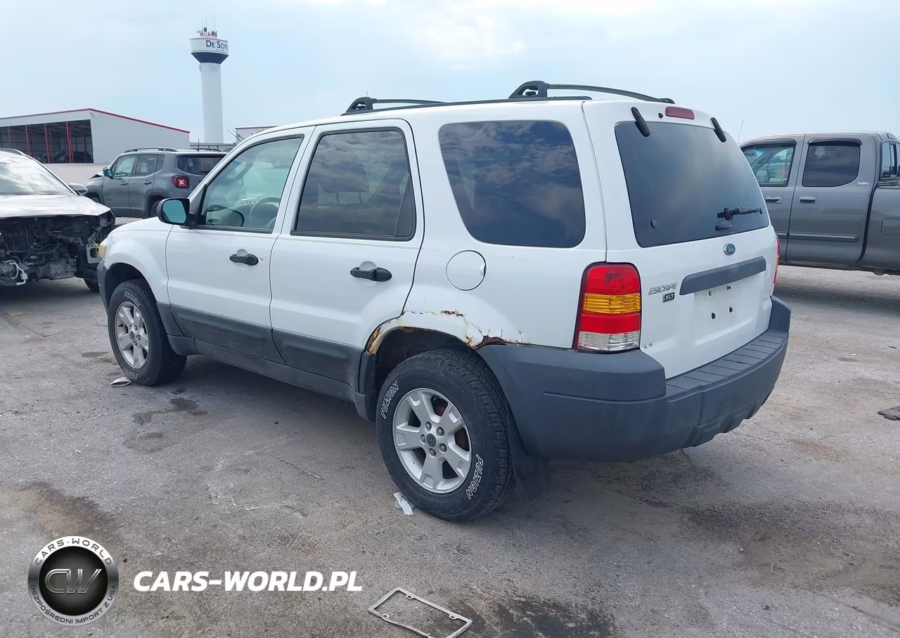 2005 Ford Escape Xlt VIN:1FMYU03175KB12314 - 3