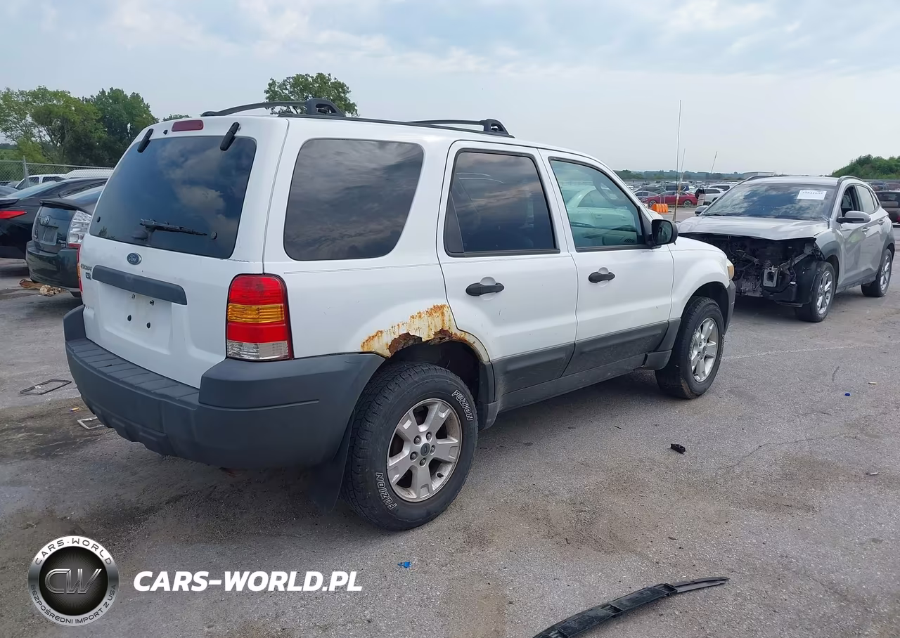 2005 Ford Escape Xlt VIN:1FMYU03175KB12314 - 4