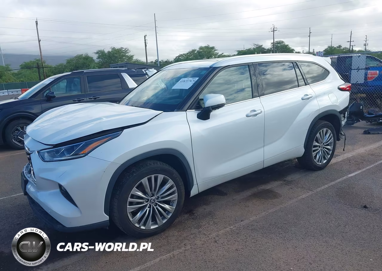 2022 Toyota Highlander Platinum VIN:5TDFZRAH8NS136888 - 2