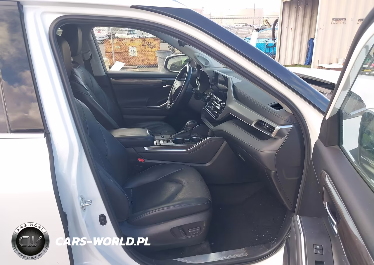 2022 Toyota Highlander Platinum VIN:5TDFZRAH8NS136888 - 5