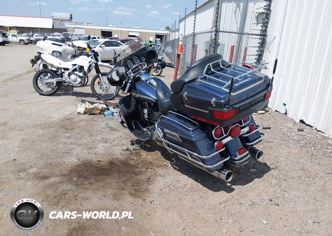 2003 Harley-Davidson Flhtcui VIN:1HD1FCW103Y636359 - 3