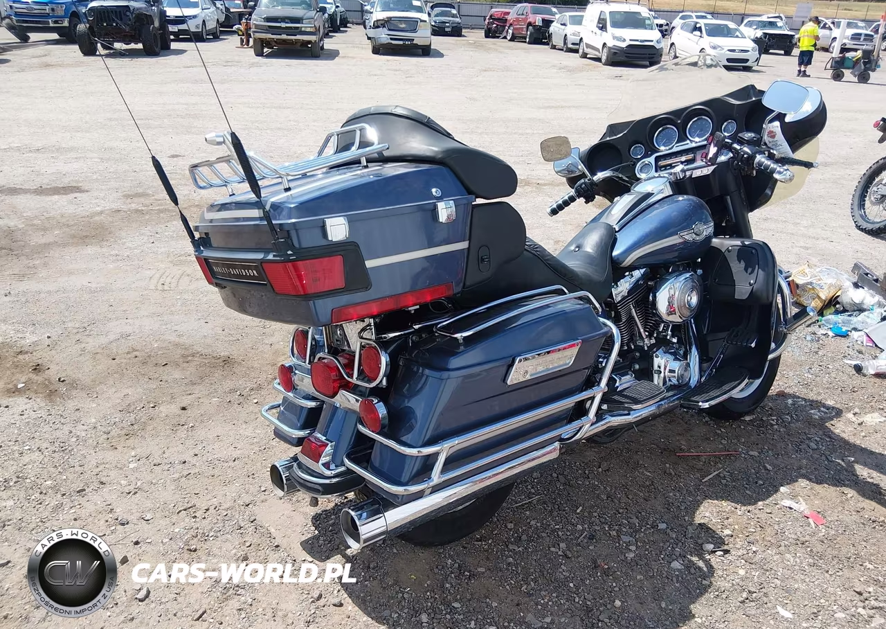 2003 Harley-Davidson Flhtcui VIN:1HD1FCW103Y636359 - 4