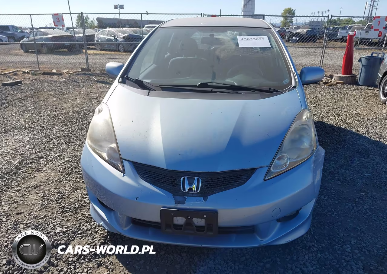 2010 Honda Fit Sport VIN:JHMGE8H44AC000863 - 12