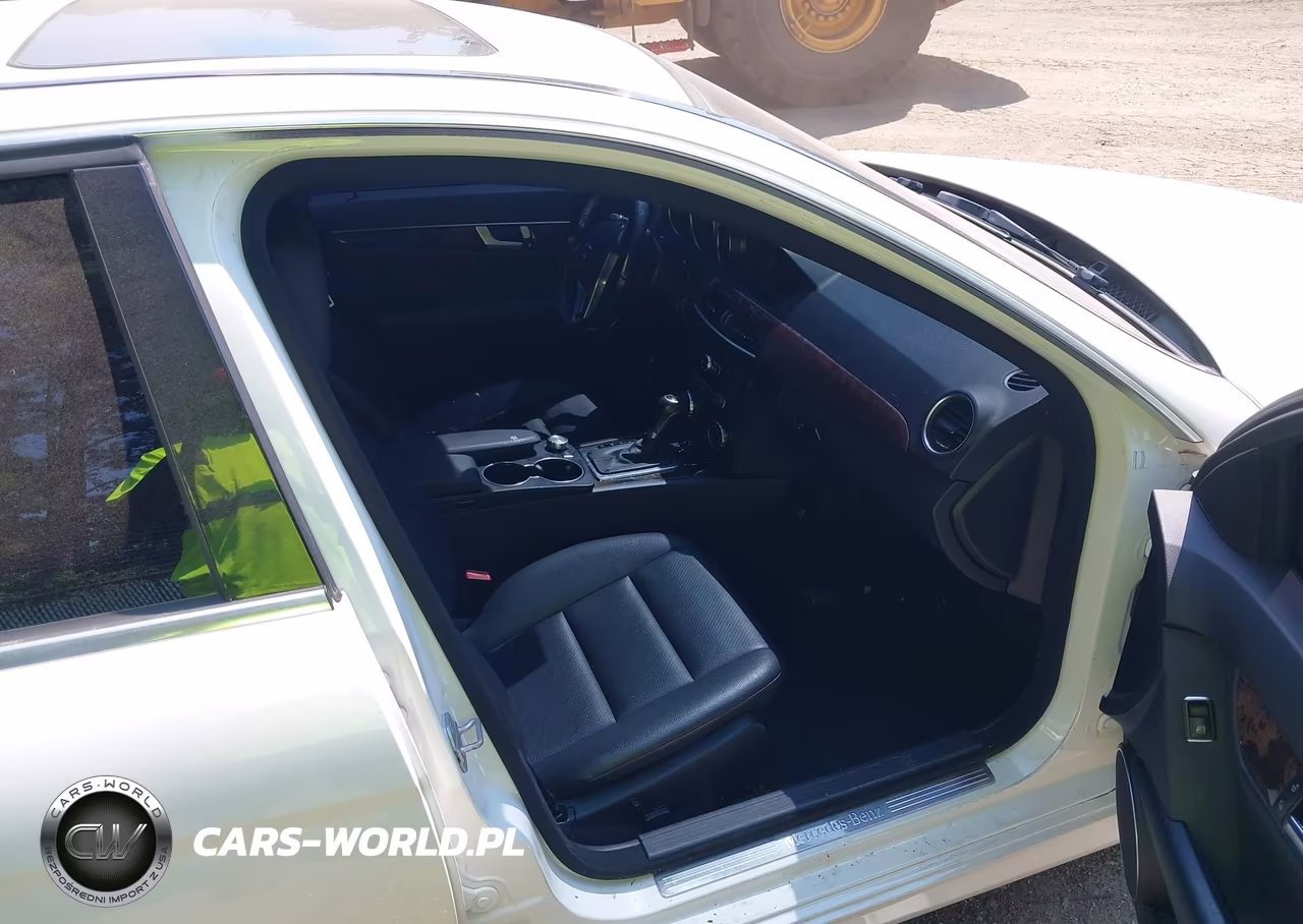 2013 Mercedes-Benz C 250 Sport VIN:WDDGF4HB0DA858648 - 5