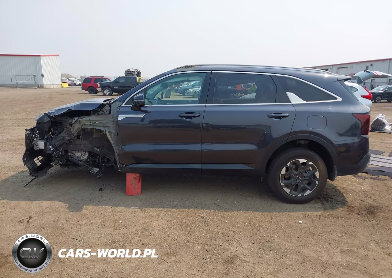 2025 Kia Sorento S VIN:5XYRLDJC6SG353306 - 14