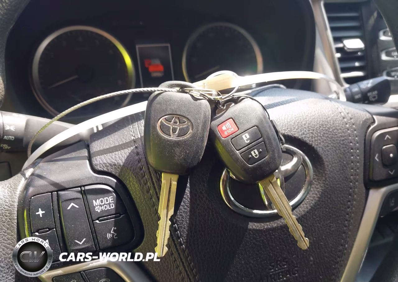 2019 Toyota Highlander Le VIN:5TDZARFH2KS059959 - 11