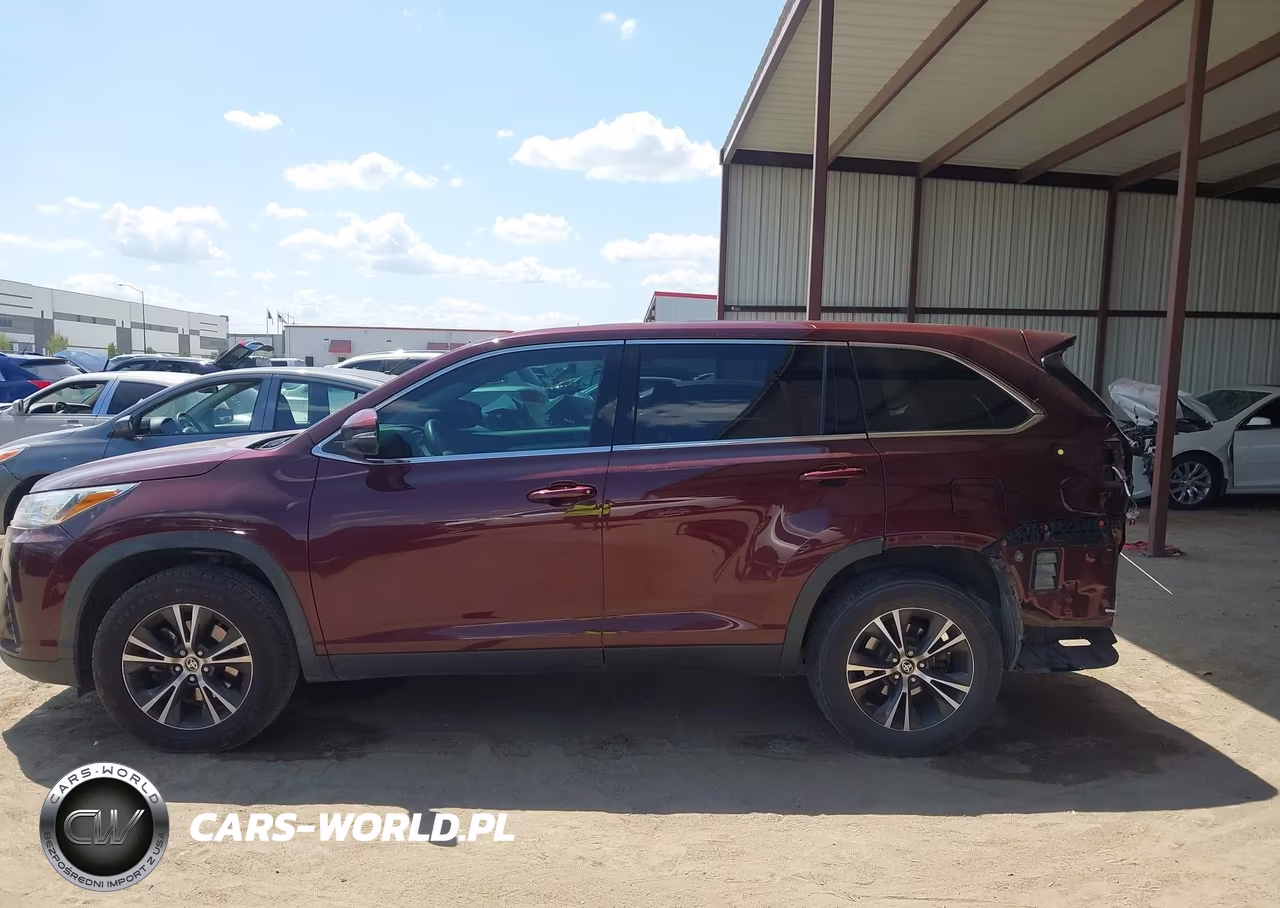 2019 Toyota Highlander Le VIN:5TDZARFH2KS059959 - 14