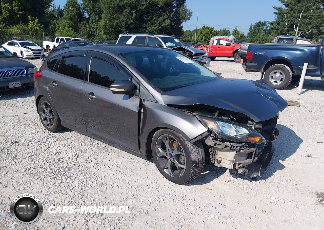 2014 Ford Focus Se VIN:1FADP3K26EL414893 - 1