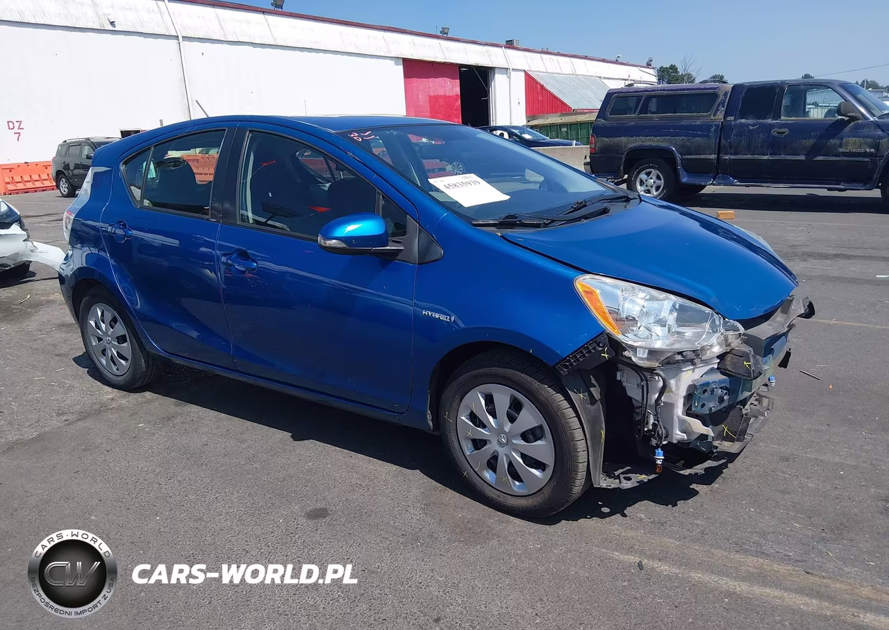 2014 Toyota Prius C Two VIN:JTDKDTB34E1082290 - 1