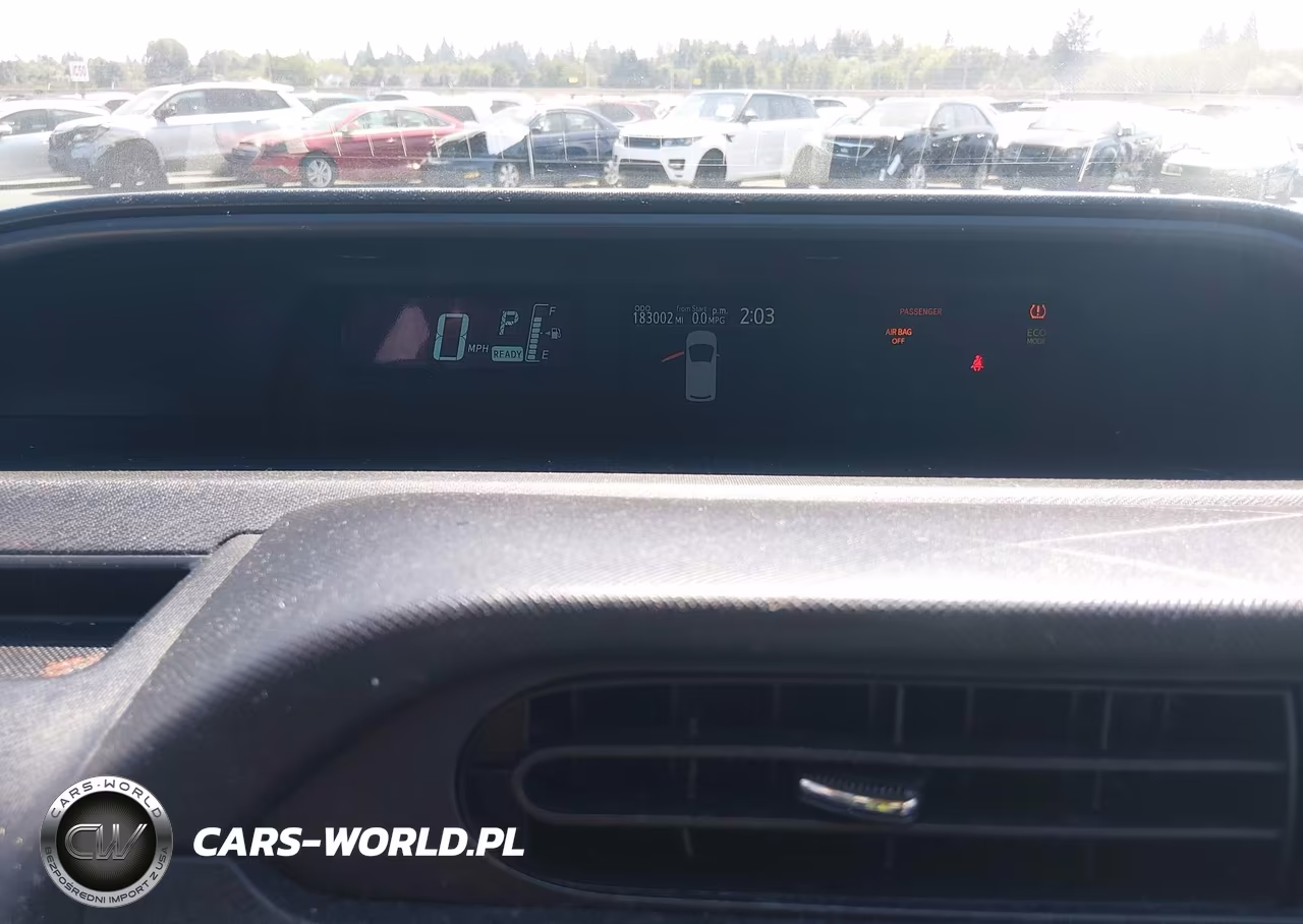 2014 Toyota Prius C Two VIN:JTDKDTB34E1082290 - 7