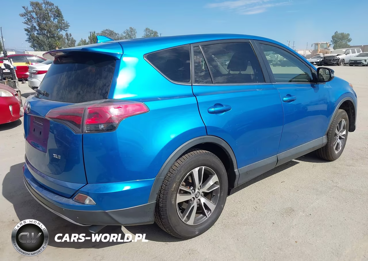 2017 Toyota Rav4 Xle VIN:JTMWFREVXHJ718260 - 4