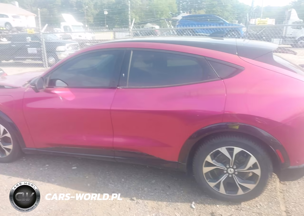 2022 Ford Mustang Mach-E Premium VIN:3FMTK3SU1NMA26633 - 14