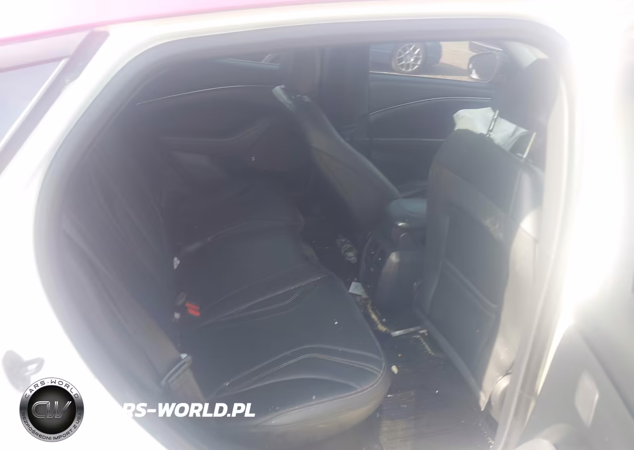 2022 Ford Mustang Mach-E Premium VIN:3FMTK3SU1NMA26633 - 8