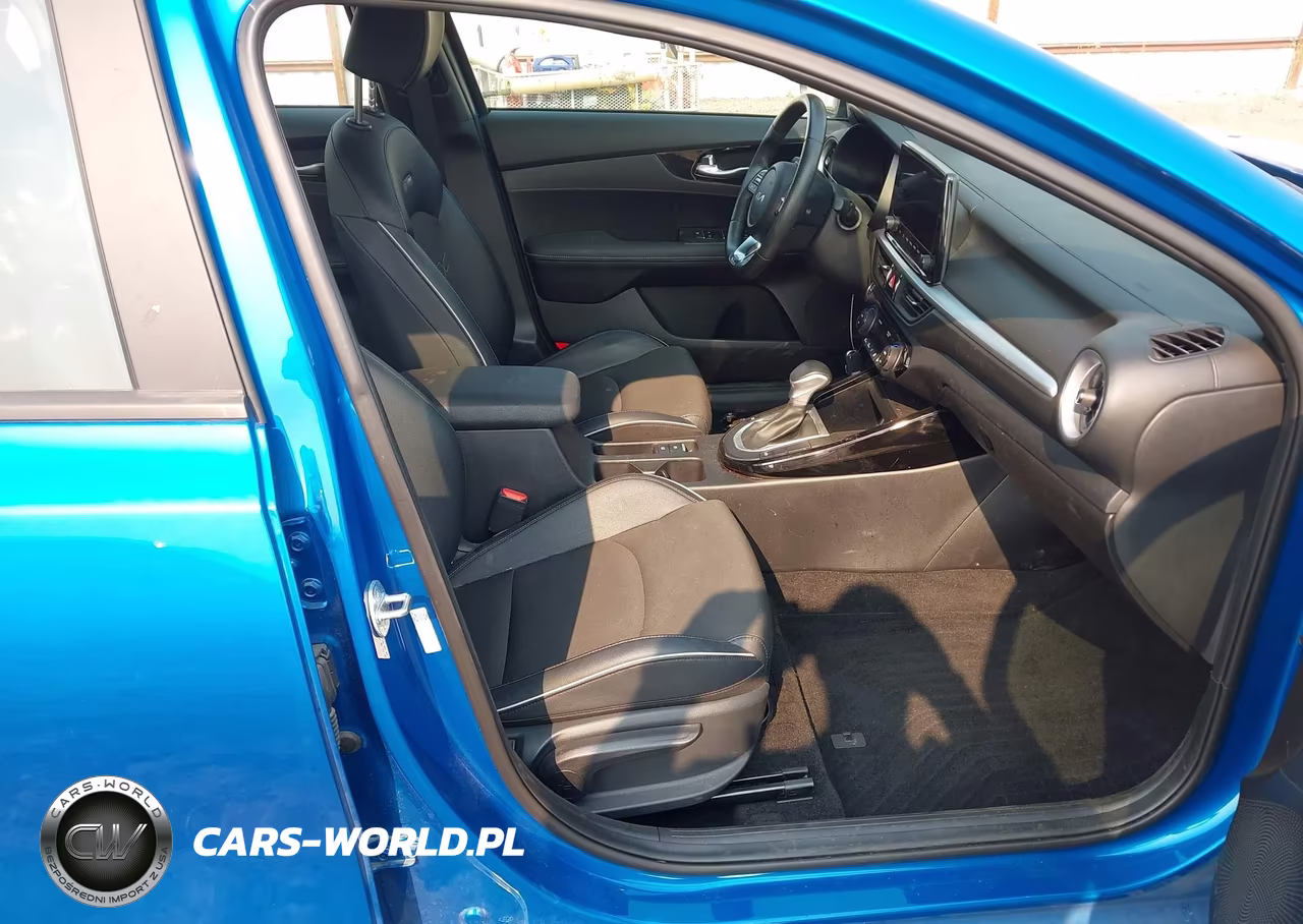 2024 Kia Forte Gt-Line VIN:3KPF54AD9RE704559 - 5
