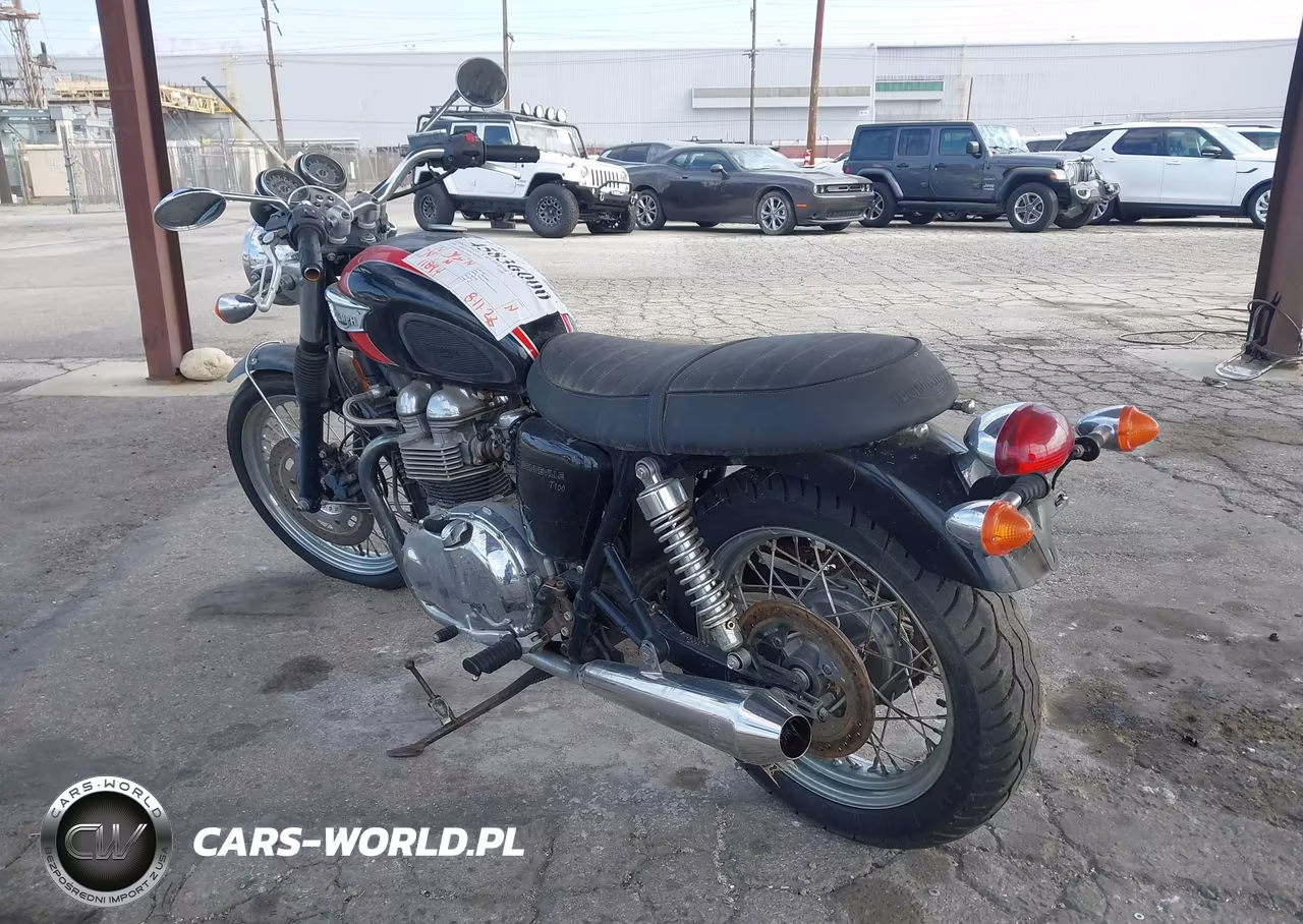 2006 Triumph Motorcycle T100 Bonneville VIN:SMT910K196J254286 - 3