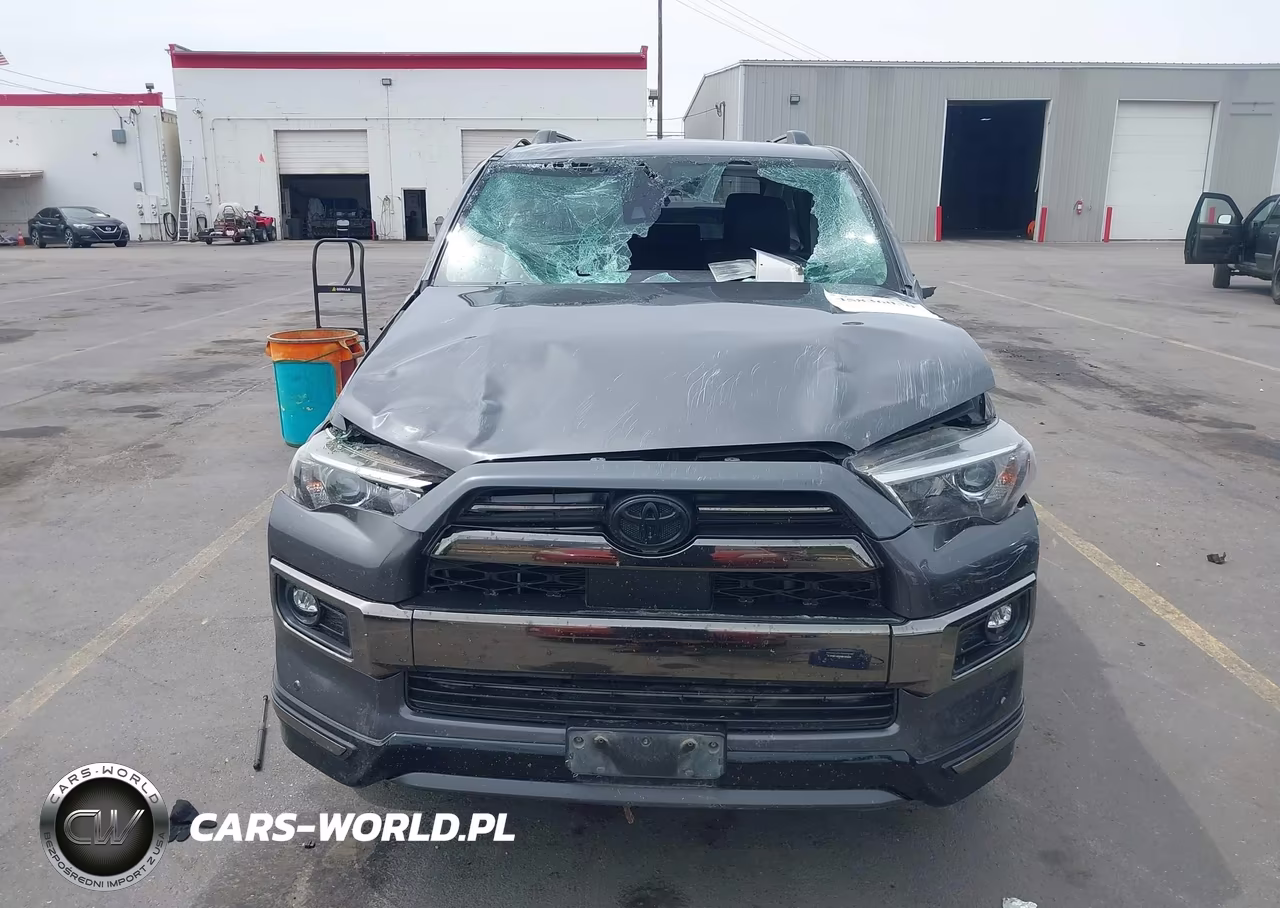 2021 Toyota 4Runner Nightshade Special Edition VIN:JTEJU5JR5M5945209 - 11