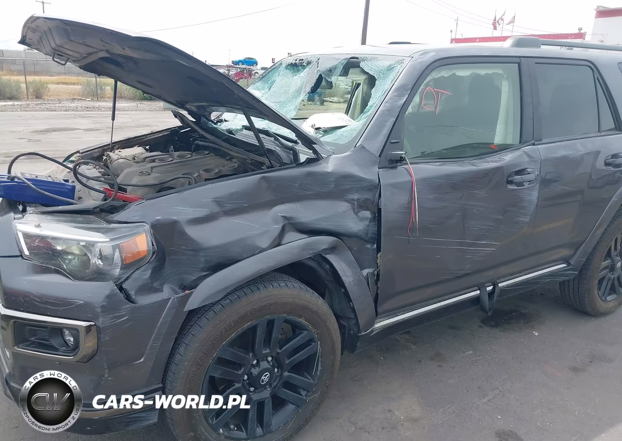 2021 Toyota 4Runner Nightshade Special Edition VIN:JTEJU5JR5M5945209 - 6