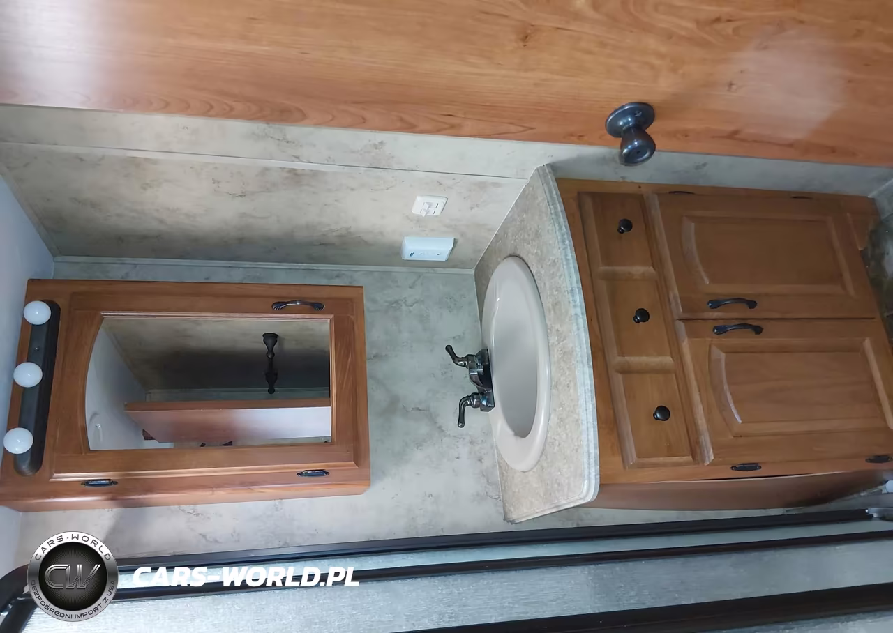 2008 Coachmen 5Th Wheel VIN:1TC3B684X81304626 - 18