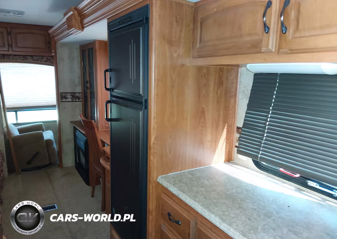 2008 Coachmen 5Th Wheel VIN:1TC3B684X81304626 - 8