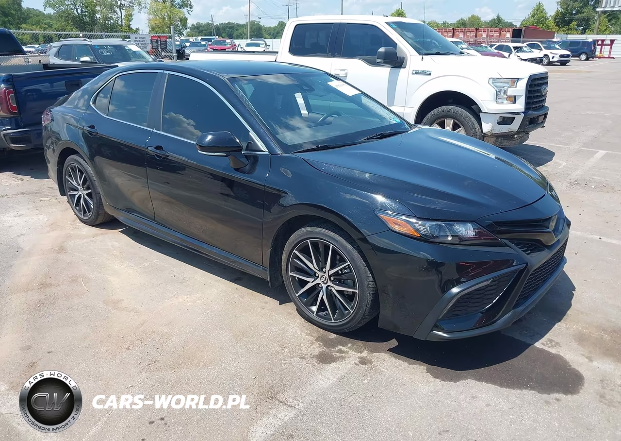 TOYOTA CAMRY SE N – zdjęcie 1 z 20