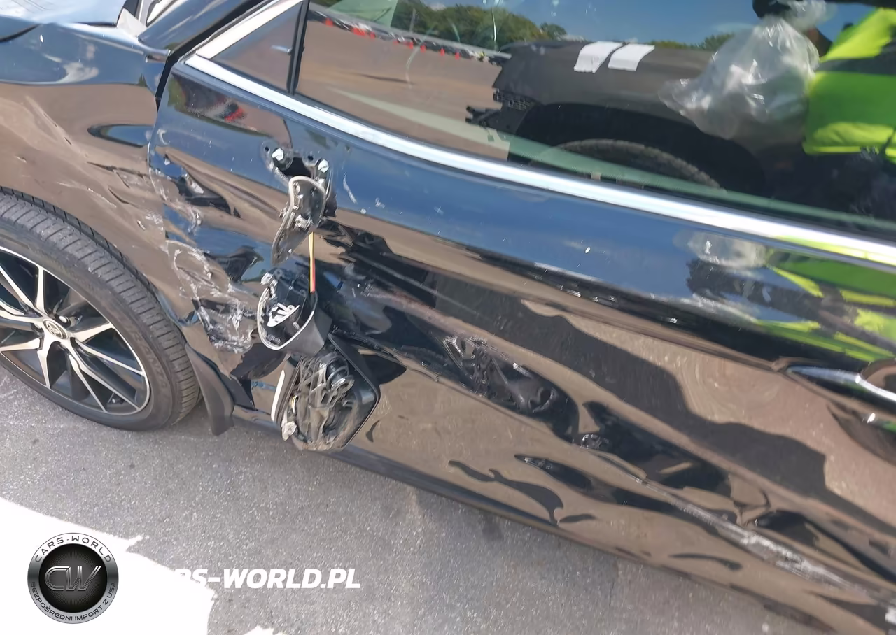 TOYOTA CAMRY SE N VIN:4T1G11AK8RU220781 - 18