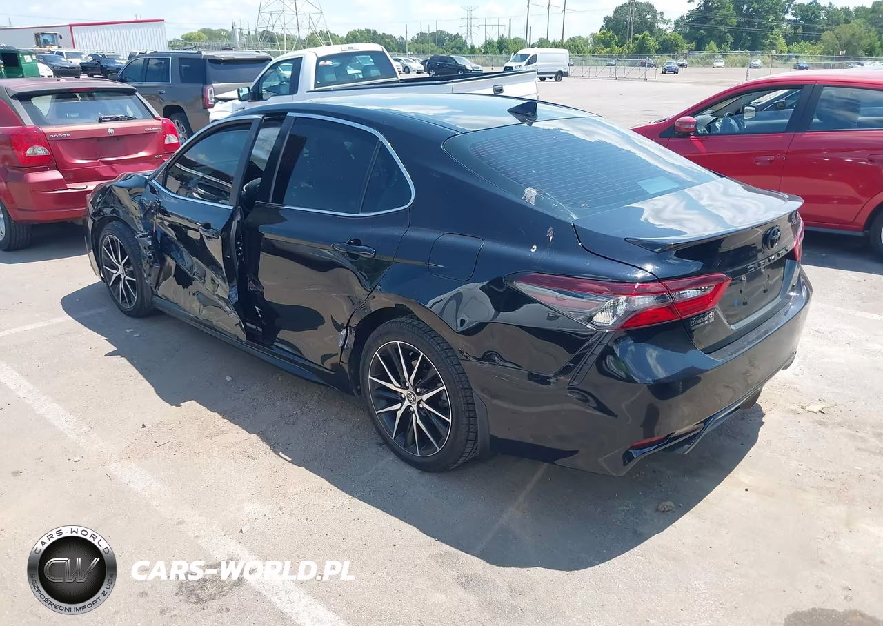 TOYOTA CAMRY SE N VIN:4T1G11AK8RU220781 - 3