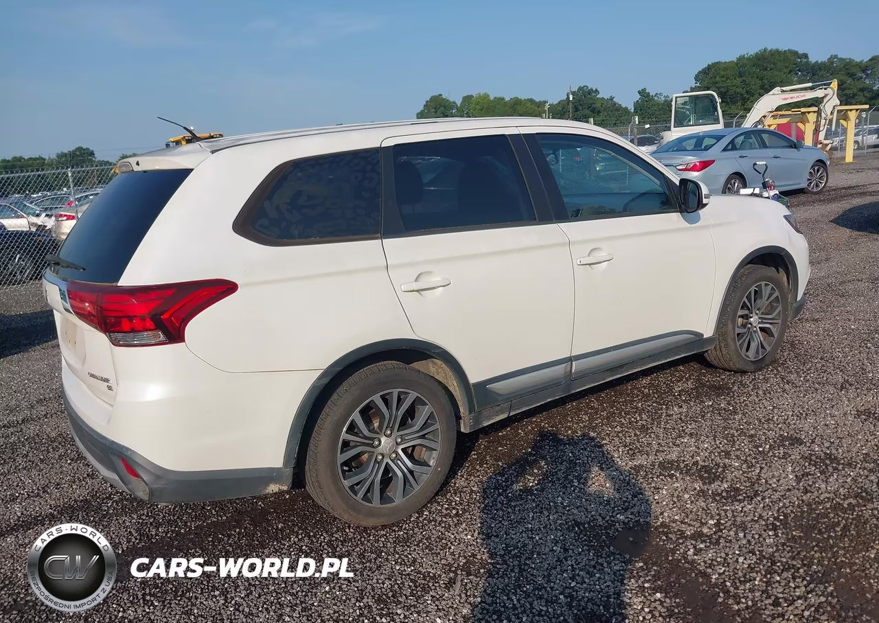 2016 Mitsubishi Outlander Se VIN:JA4AD3A3XGZ001739 - 4