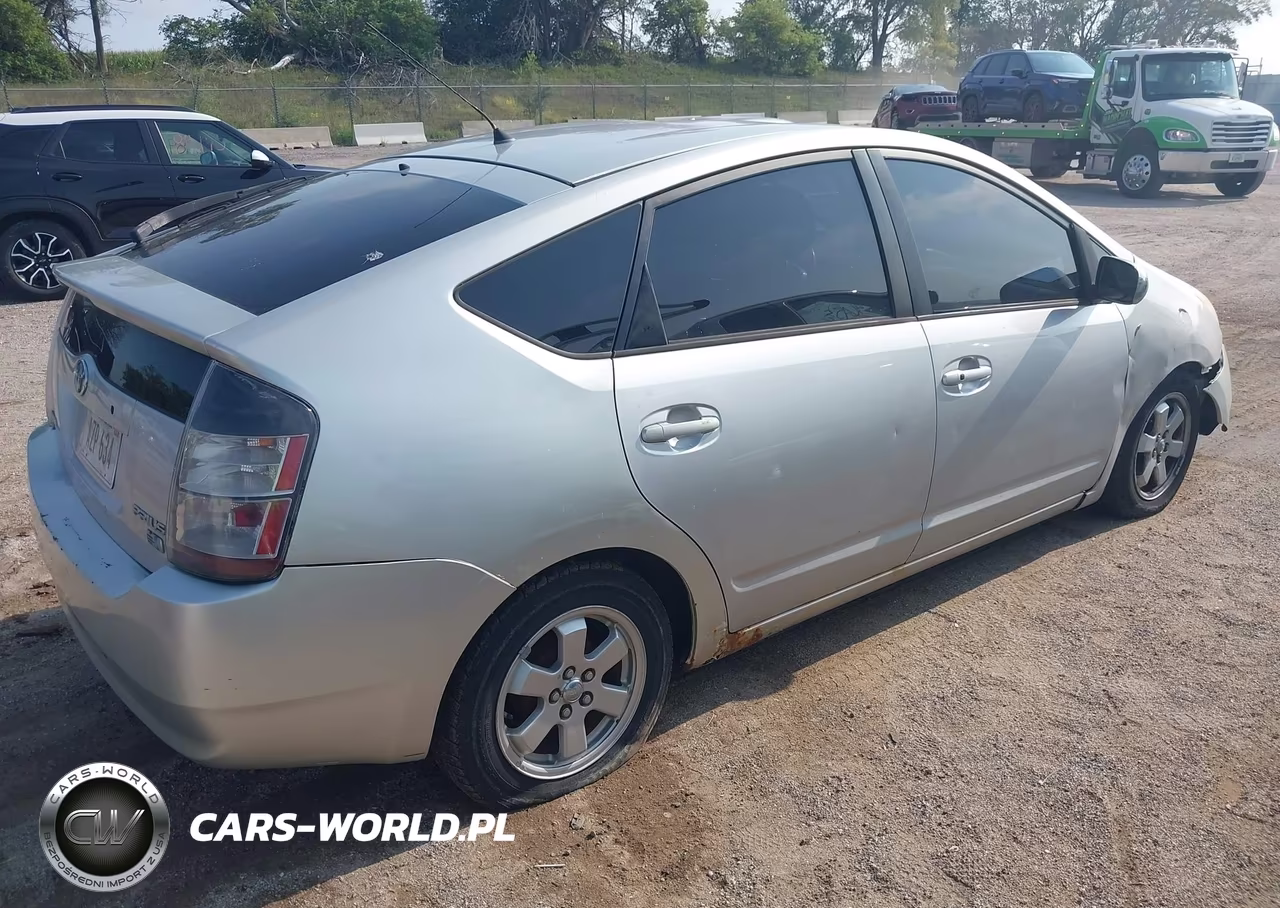 2005 Toyota Prius VIN:JTDKB20U157021262 - 4