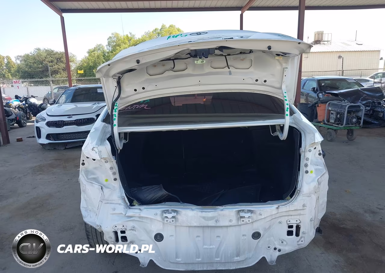 2020 Toyota Corolla Le VIN:5YFEPRAE9LP025117 - 16