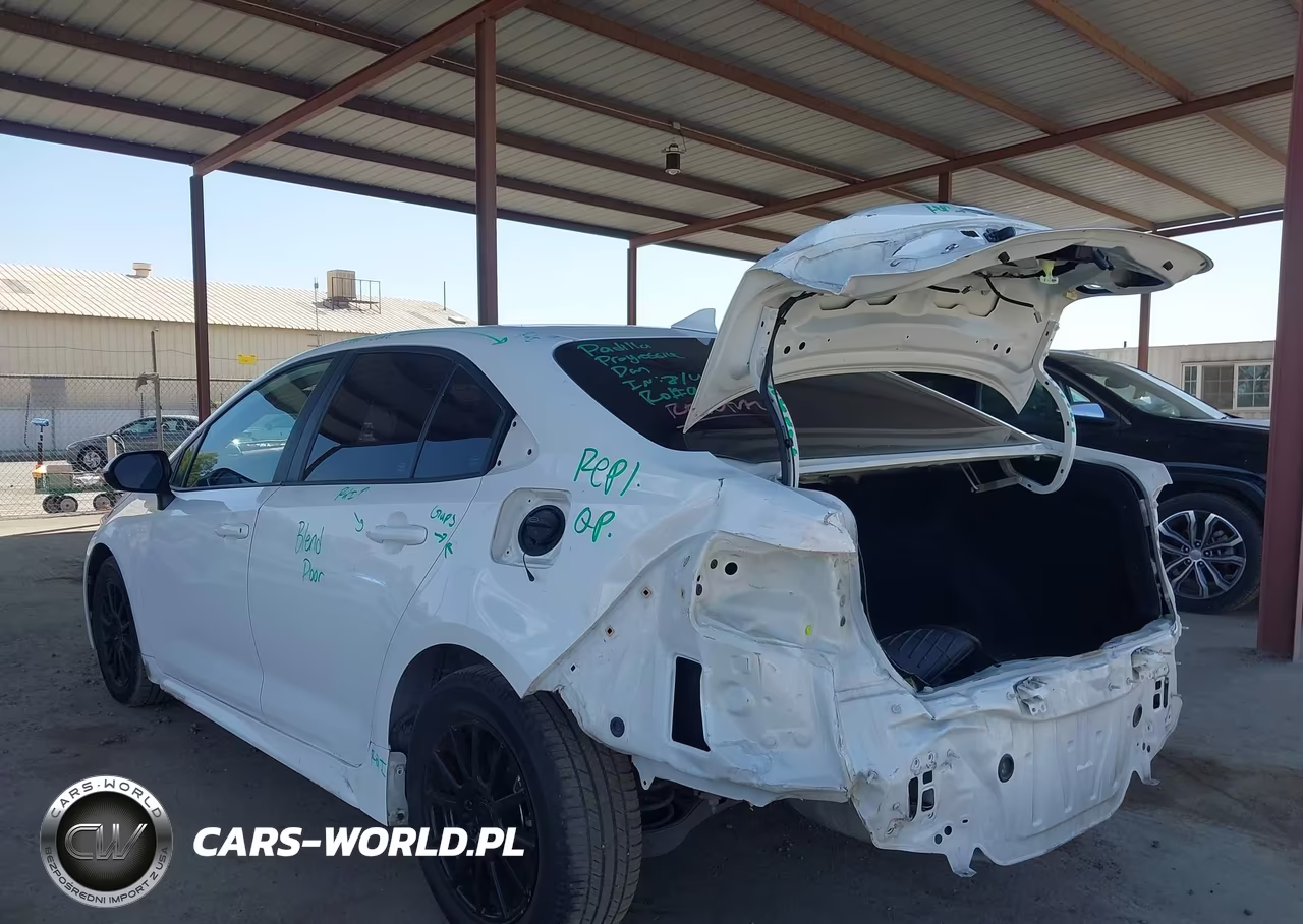2020 Toyota Corolla Le VIN:5YFEPRAE9LP025117 - 3