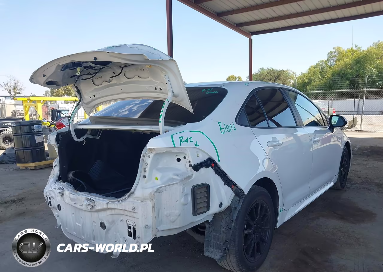 2020 Toyota Corolla Le VIN:5YFEPRAE9LP025117 - 4