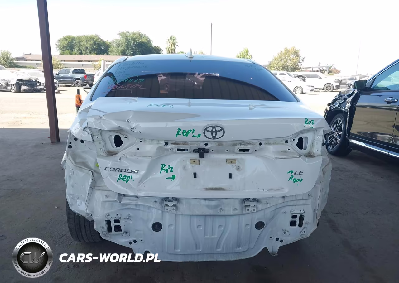 2020 Toyota Corolla Le VIN:5YFEPRAE9LP025117 - 6